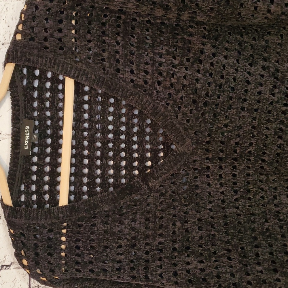 Express Black Cropped Sweater Size M EUC - Picture 8 of 8